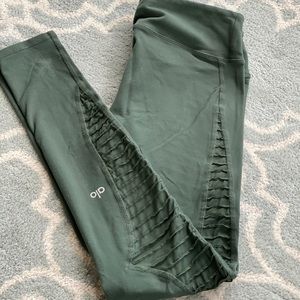 ALO Yoga luminous leggings